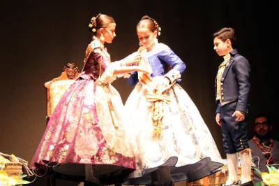 Carmen Fabregat, proclamada reina infantil de la Fira d?Onda 2018