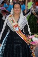 La patrona de Les Alqueries rep l'ofrena floral dels ve¨ns del municipi