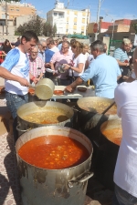 Les Alqueries reparteix caldera per a 3.300 persones