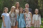 Les Reines Falleres i les Falleres Majors 2019 es fan la foto de familia