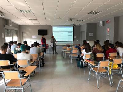 La Unidad de Igualdad y la Fundacin Isonomia de la UJI inician la campaa #Sin etiquetas en el IES Bovalar de Castell