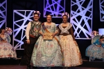 El barri València exalta a Alba Redón y Laia Orenga