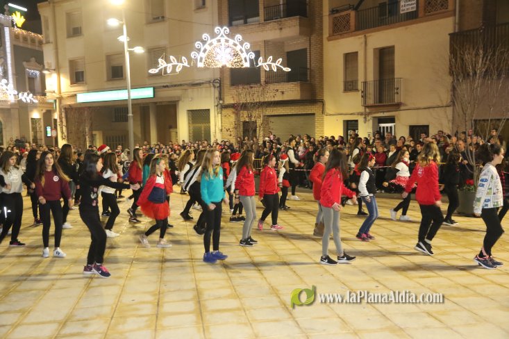 Concurrido Flash Mobe Navideño de On! Dance para despedir el año en Alcora
