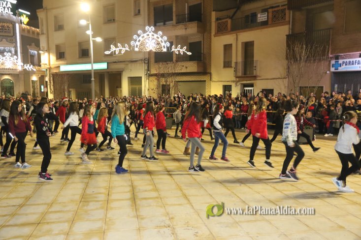 Concurrido Flash Mobe Navideño de On! Dance para despedir el año en Alcora