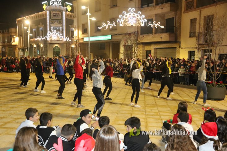 Concurrido Flash Mobe Navideño de On! Dance para despedir el año en Alcora