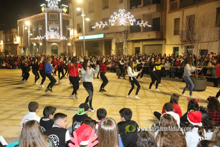 Concurrido Flash Mobe Navideño de On! Dance para despedir el año en Alcora