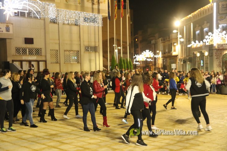Concurrido Flash Mobe Navideño de On! Dance para despedir el año en Alcora
