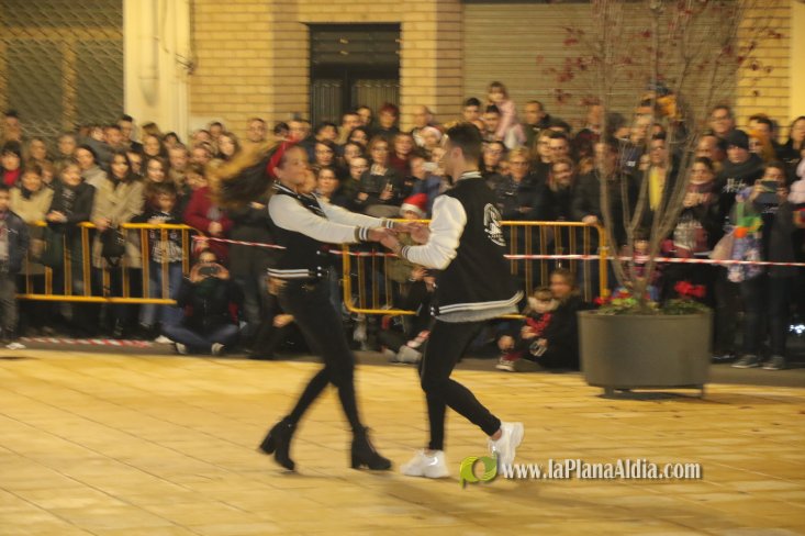 Concurrido Flash Mobe Navideño de On! Dance para despedir el año en Alcora