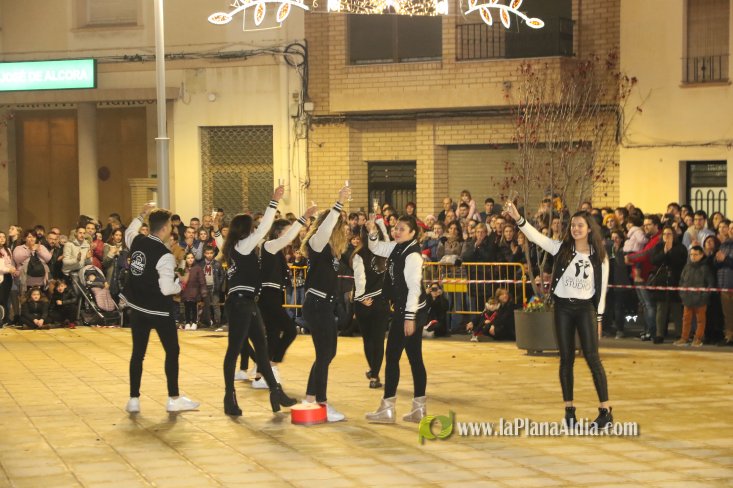 Concurrido Flash Mobe Navideño de On! Dance para despedir el año en Alcora