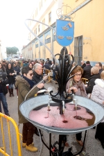 Burriana reparte 3.000 bocadillos en la popular Font del Vi