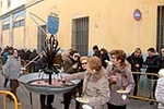 Burriana reparte 3.000 bocadillos en la popular Font del Vi