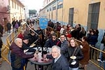 Burriana reparte 3.000 bocadillos en la popular Font del Vi