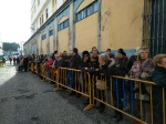 Burriana reparte 3.000 bocadillos en la popular Font del Vi