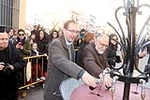 Burriana reparte 3.000 bocadillos en la popular Font del Vi