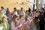 Burriana reparte 3.000 bocadillos en la popular Font del Vi