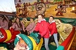 Las falleras infantiles inaugura la Fira de Sant Blai