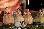 La falla Societat Club Ortega exalta a Sofía Tejedo y Julia Silvestre