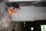 Histórica encendida de viejas chimeneas de azulejeras de la provincia como la de Sanchis de l'Alcora