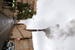 Histórica encendida de viejas chimeneas de azulejeras de la provincia como la de Sanchis de l'Alcora