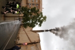 Histórica encendida de viejas chimeneas de azulejeras de la provincia como la de Sanchis de l'Alcora