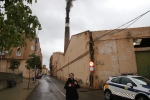 Histórica encendida de viejas chimeneas de azulejeras de la provincia como la de Sanchis de l'Alcora
