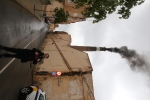 Histórica encendida de viejas chimeneas de azulejeras de la provincia como la de Sanchis de l'Alcora
