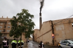 Histórica encendida de viejas chimeneas de azulejeras de la provincia como la de Sanchis de l'Alcora
