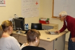 Taller en la Escuela Salud de Cruz Roja de Alcora: Reflexoterapia, una ayuda frente al Cáncer del Dr José Manuel Abad