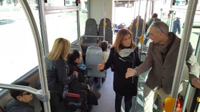 El Ayuntamiento de la Vall d?Uix presta el servicio de autobs urbano con un nuevo vehculo adaptado 