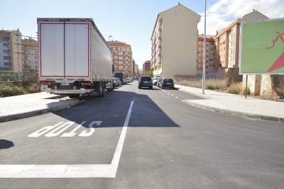 Vila-real compleix una demanda histrica dels vens amb l?asfaltat dels carrers de les Corts Valencianes i Alfons el Magnnim