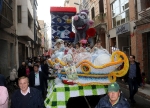 La lluvia agua la fiesta de la Cavalcada del ninot