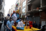La lluvia agua la fiesta de la Cavalcada del ninot