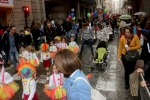 La lluvia agua la fiesta de la Cavalcada del ninot