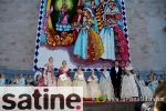 La visita oficial a las fallas llena las calles de fiesta