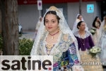 Las fallas de La Vall ofrendan a la Virgen de los Desamparados