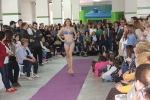 Fira Nova Temporada de ACOSAL con un concurrido defile de moda y actuación de On! Dance