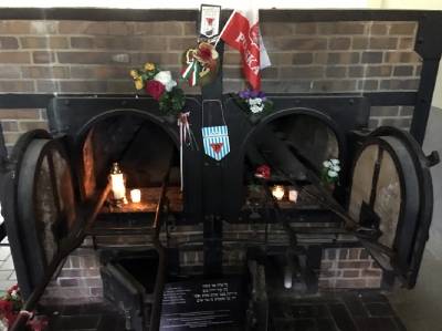 Morella recorda i homenatja a les 21 vctimes de l?holocaust amb una placa a Mauthausen