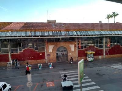 La retirada del amianto de la cubierta del Mercado Municipal obligar a cerrarlo un mnimo de dos meses
