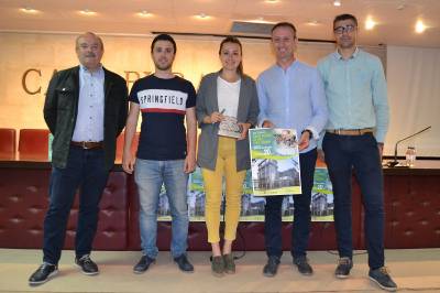 La Vall d?Uix presenta el XLV Trofeo Caixa La Vall de Ciclismo de este domingo 