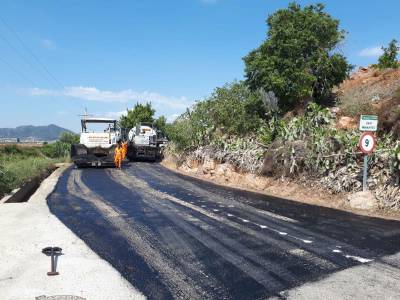 Almenara asfalta y mejora el Cam de Benavites con una inversin de 44.000 euros