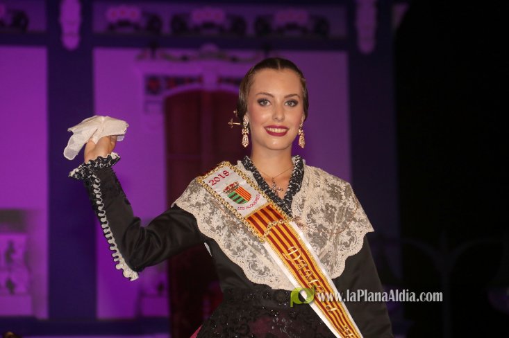Les Alqueries corona a Inma Fornet com a la reina de les festes 2018