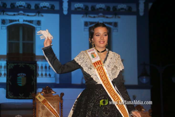 Les Alqueries corona a Inma Fornet com a la reina de les festes 2018