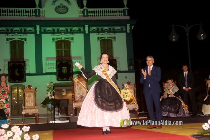 Les Alqueries corona a Inma Fornet com a la reina de les festes 2018
