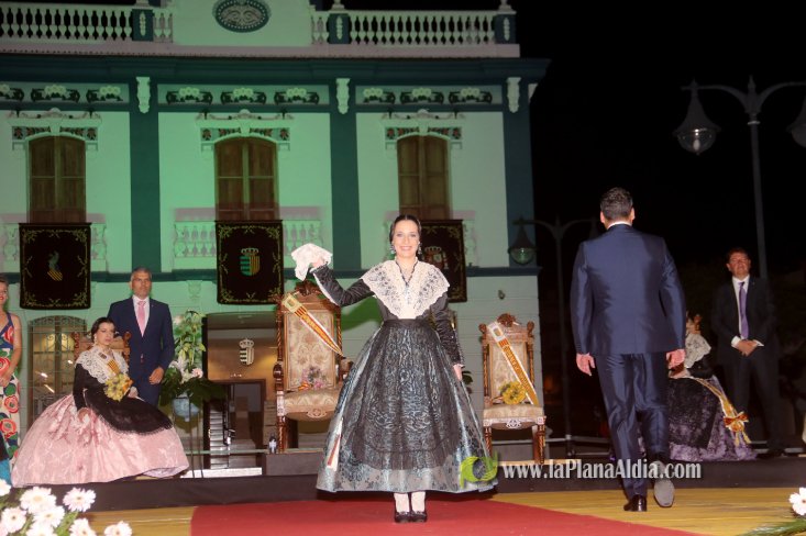 Les Alqueries corona a Inma Fornet com a la reina de les festes 2018