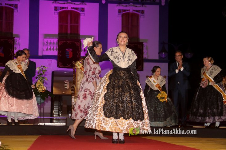 Les Alqueries corona a Inma Fornet com a la reina de les festes 2018