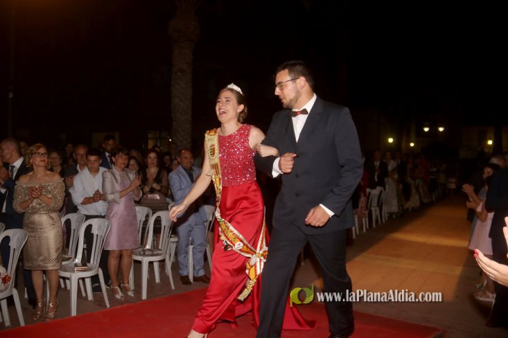 Les Alqueries corona a Inma Fornet com a la reina de les festes 2018