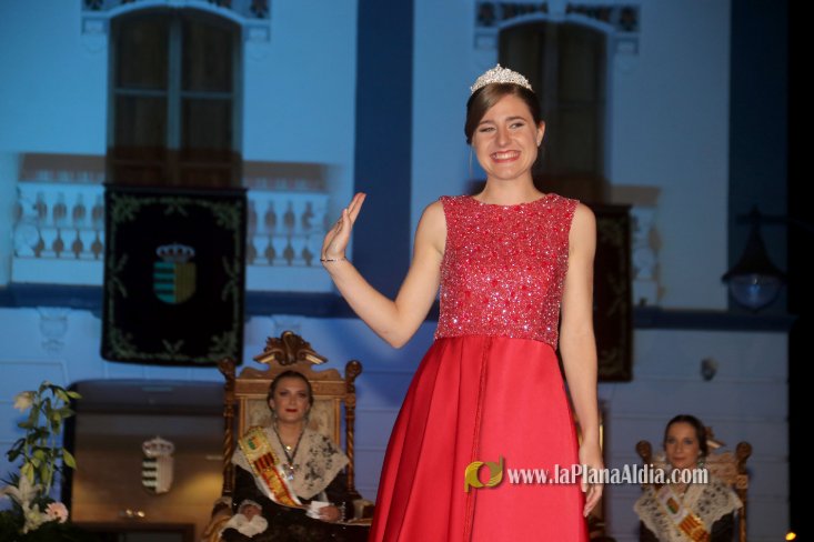 Les Alqueries corona a Inma Fornet com a la reina de les festes 2018