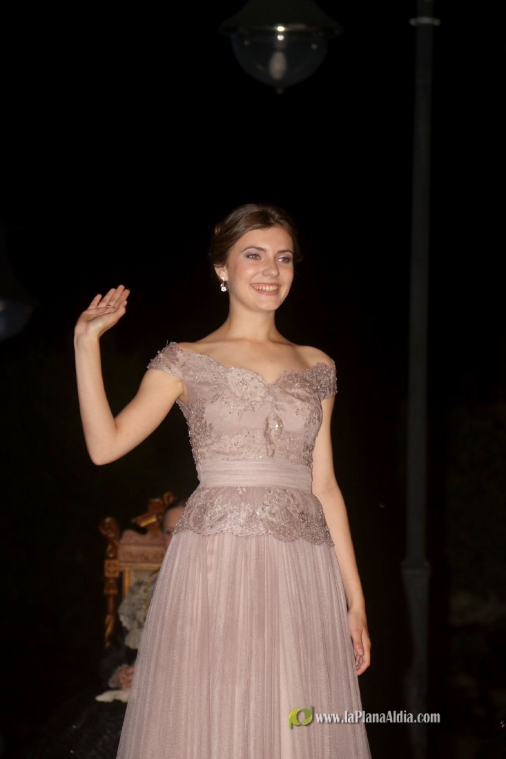 Les Alqueries corona a Inma Fornet com a la reina de les festes 2018