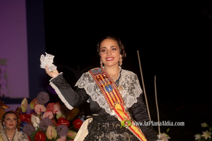Les Alqueries corona a Inma Fornet com a la reina de les festes 2018