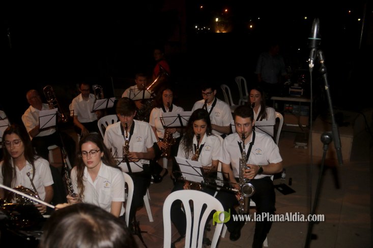 Les Alqueries corona a Inma Fornet com a la reina de les festes 2018